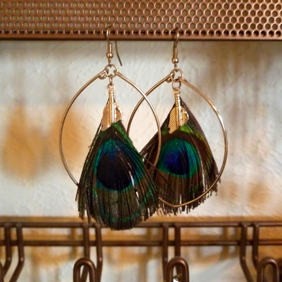 Earings - Picture 1 of 1